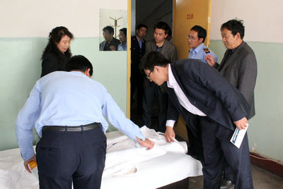 張家川縣開展學(xué)校食堂食品安全專項(xiàng)檢查 保障師生飲食健康