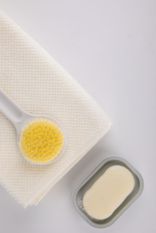 精致洗浴，盡在掌握 搓澡刷與香皂的家居洗護美學